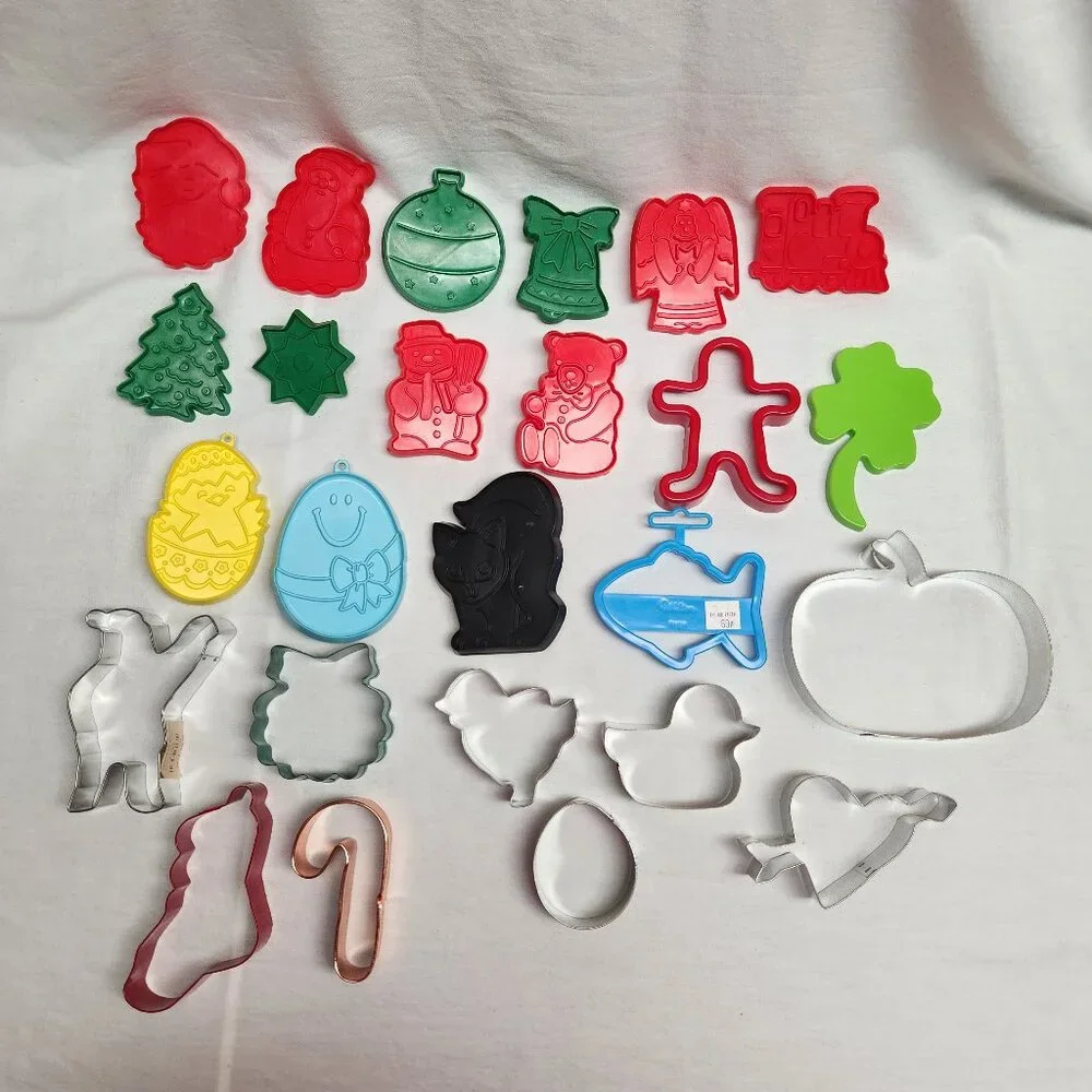 Vintage Cookie Cutters - Lot of 25